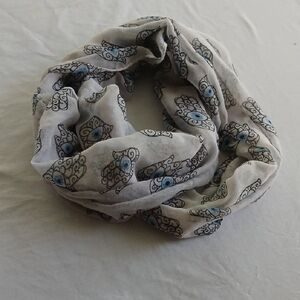 Scarf in Gray and Blue